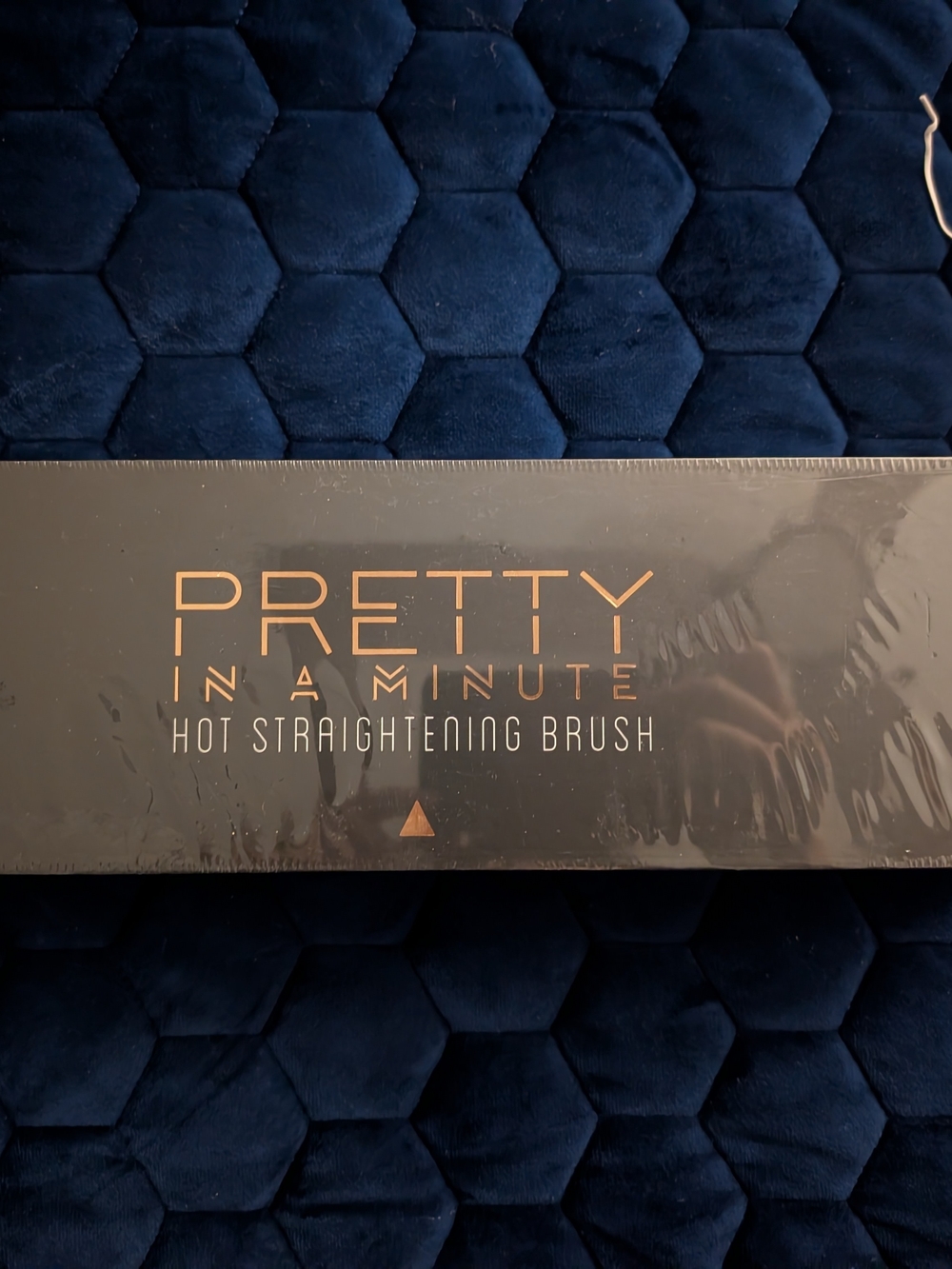 Pretty In A Minute Hot Straightening Brush - Black with Rose Gold Logo